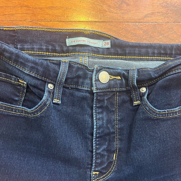 Levi's Jeans, Size 28, Straight Leg - Picture 4 of 6